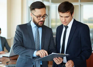 Provides expertise on legal matters and compliance. - kaiyun.com